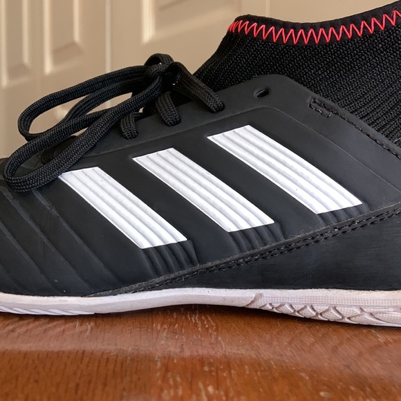 Adidas Predator Youth Mens Cleats - Picture 2 of 16